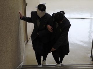 誘導・歩行介助体験その3